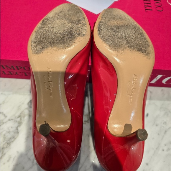 Ferragamo open to pattern kitten heel - Picture 2 of 3